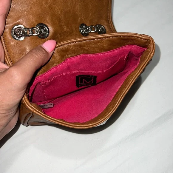 Designer Purse! - Picture 2 of 3